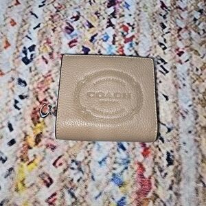 Coach Heritage Zip Around Tan Leather Wallet